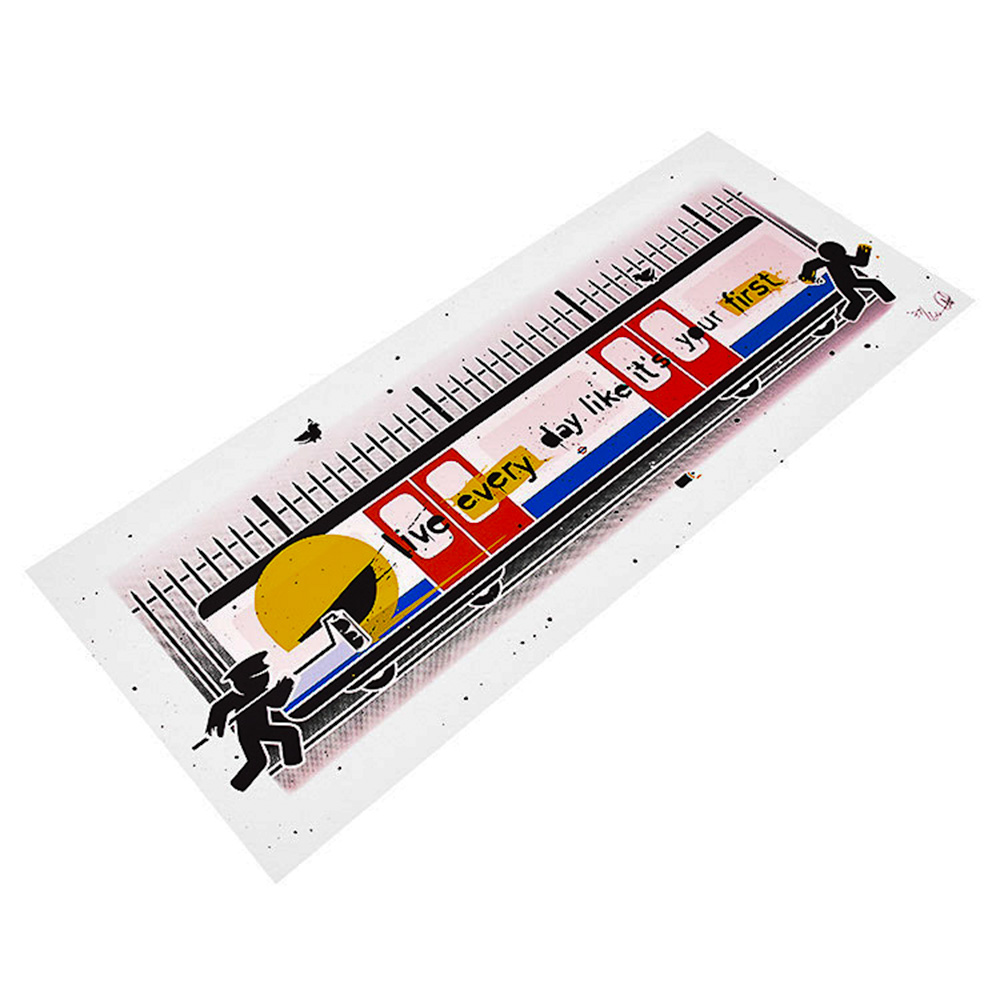 left side view of pahnl every day print