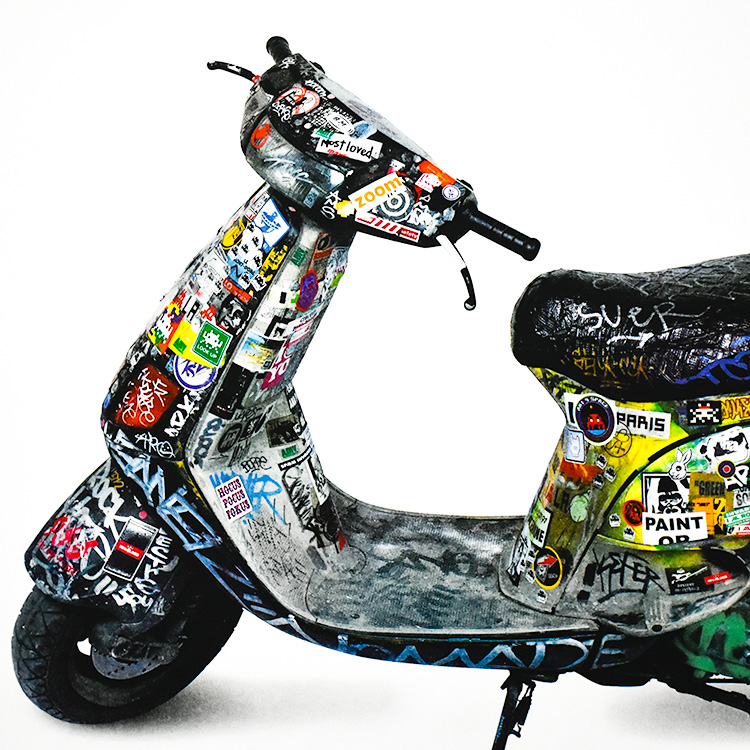 showing front of scooter from invader scooter print