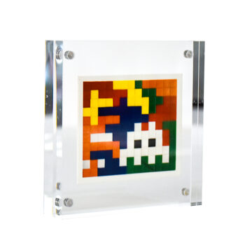 invader rubik space camo sticker in clear frame