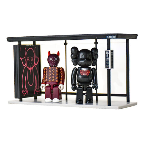 kaws kubrick bus stop set 1 km001